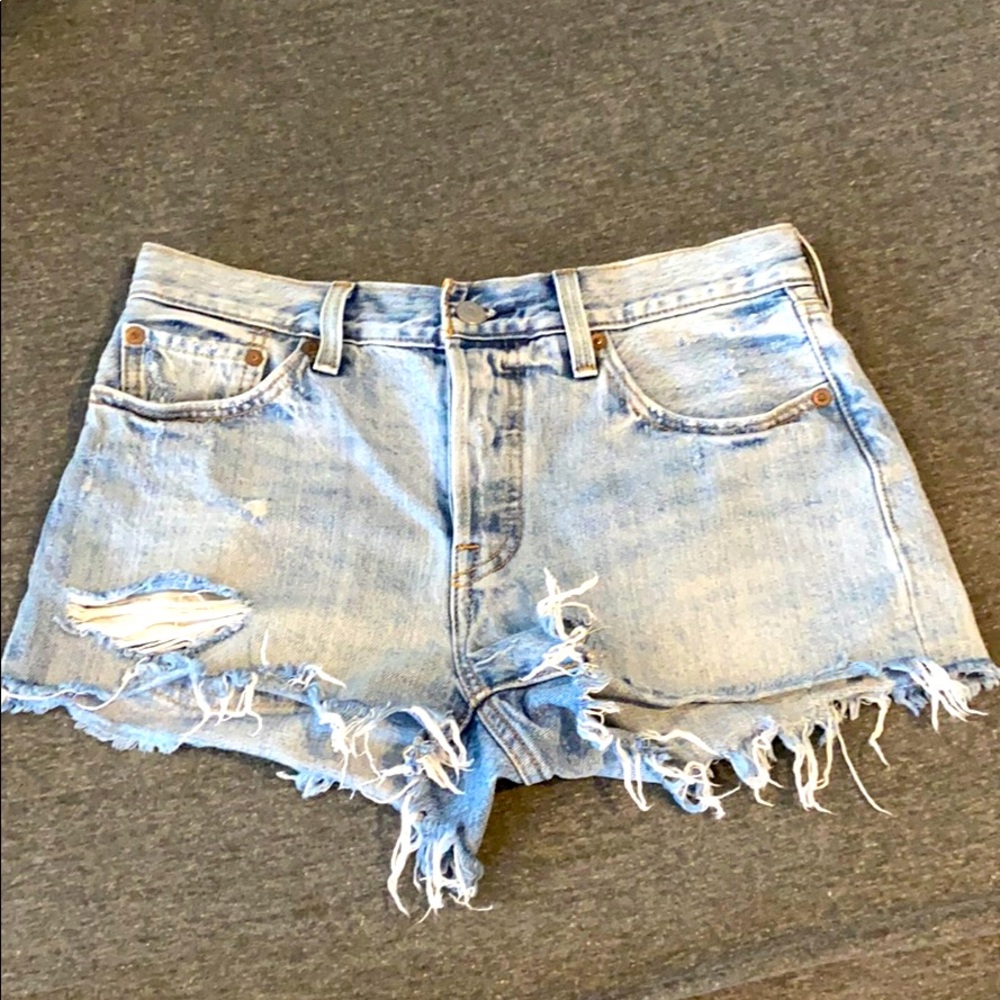 Levi’s 501 Cut Off Shorts